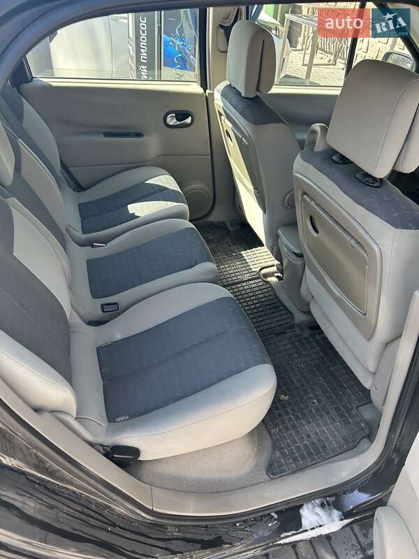 Минивэн Renault Megane Scenic 2004 в Кропивницком