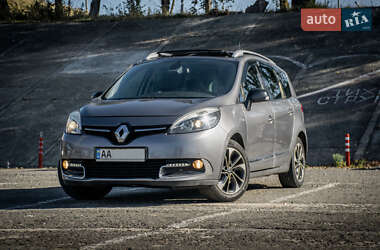 Минивэн Renault Megane Scenic 2016 в 