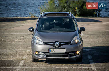 Минивэн Renault Megane Scenic 2016 в 
