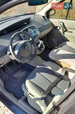 Минивэн Renault Megane Scenic 2005 в 