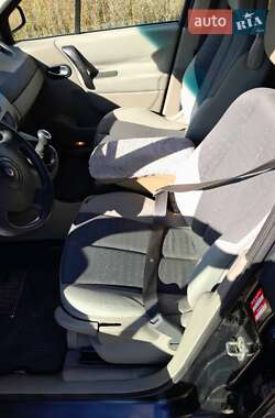 Минивэн Renault Megane Scenic 2005 в 