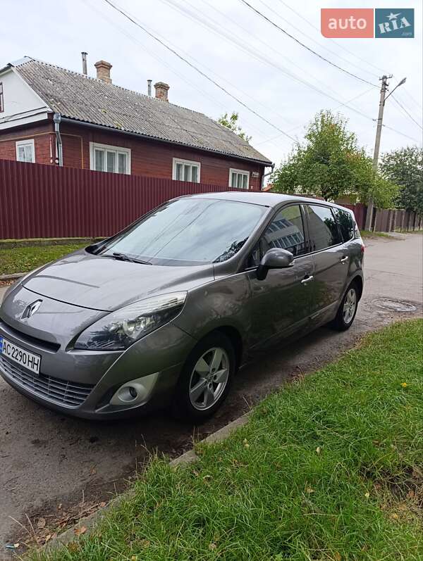 Минивэн Renault Megane Scenic 2009 в Владимире