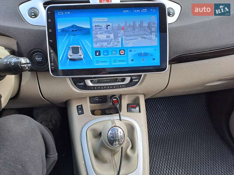 Минивэн Renault Megane Scenic 2010 в Ивано-Франковске