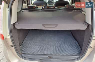 Минивэн Renault Megane Scenic 2010 в 