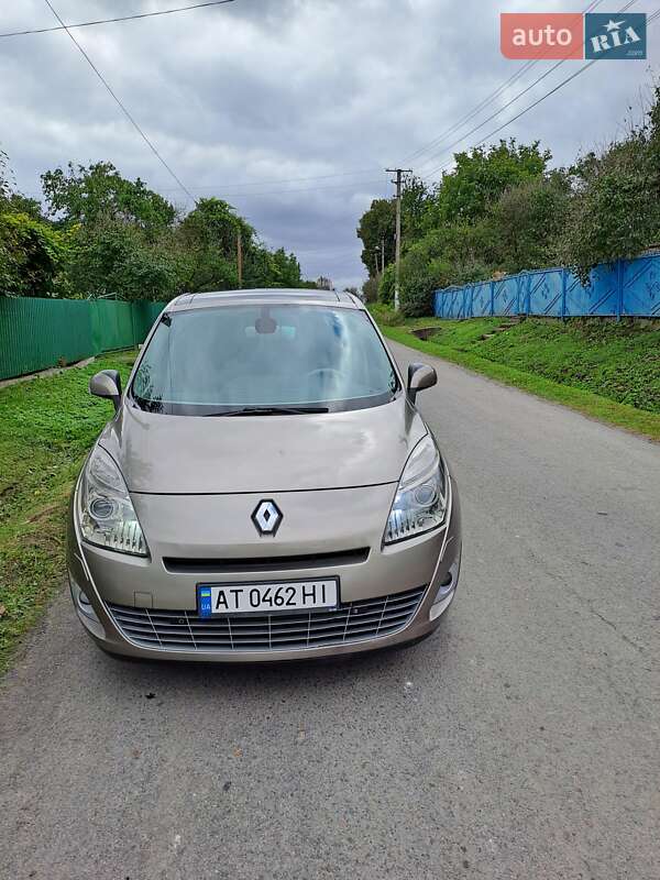 Минивэн Renault Megane Scenic 2010 в Ивано-Франковске