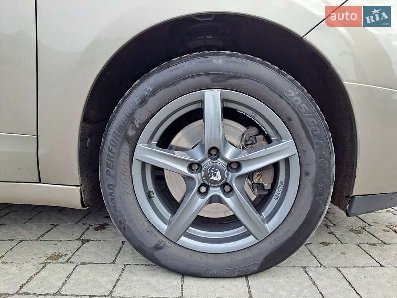 Минивэн Renault Megane Scenic 2010 в Ивано-Франковске