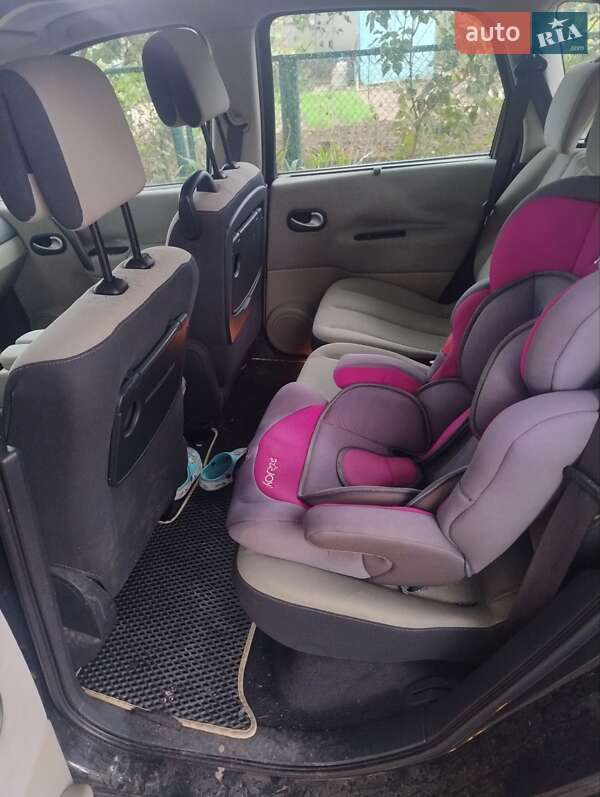 Минивэн Renault Megane Scenic 2008 в Белгороде-Днестровском