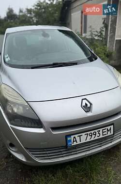 Мінівен Renault Megane Scenic 2011 в Івано-Франківську