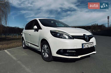 Минивэн Renault Megane Scenic 2012 в 