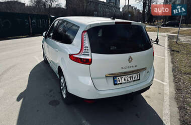 Минивэн Renault Megane Scenic 2012 в 