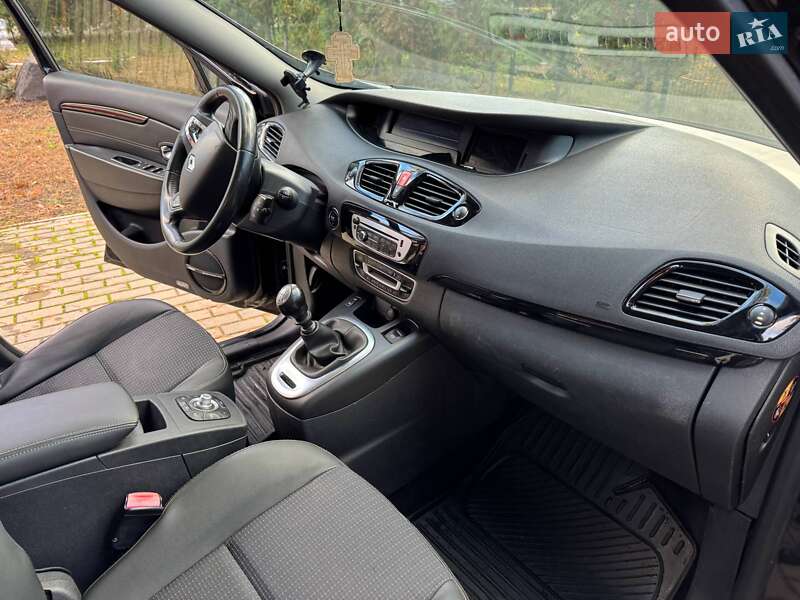 Минивэн Renault Megane Scenic 2012 в Коцюбинском