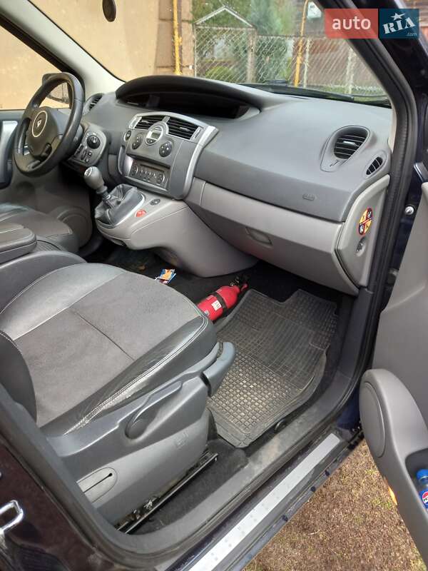 Минивэн Renault Megane Scenic 2008 в Клесовом