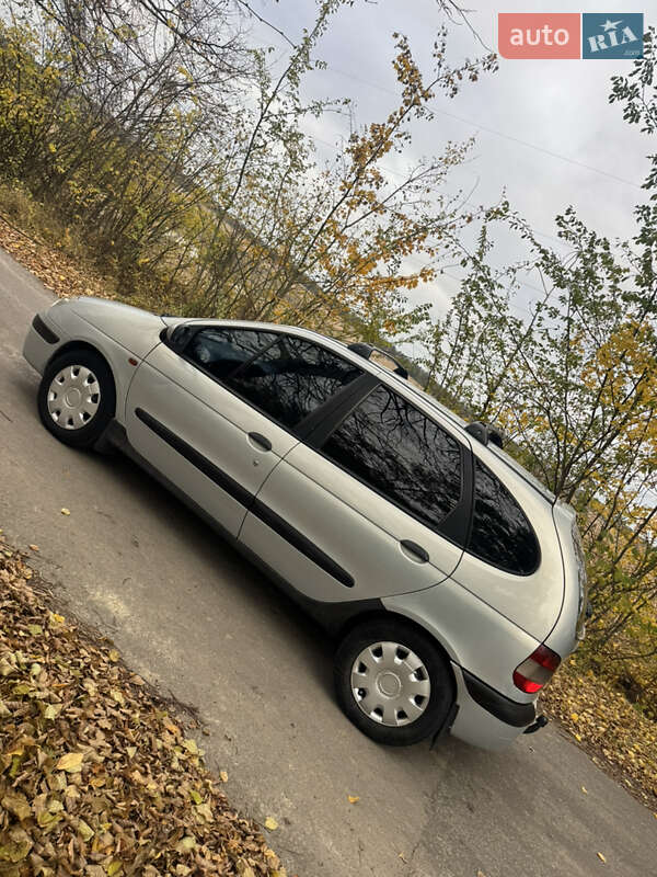 Минивэн Renault Megane Scenic 1999 в Баре фото 10 Минивэн Renault Megane Scenic 1999 в Баре