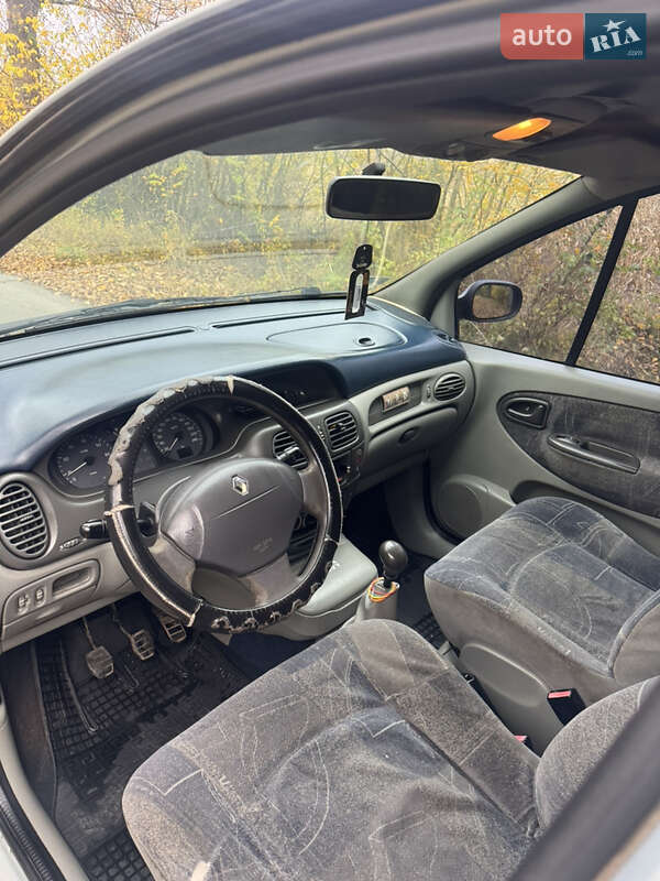 Минивэн Renault Megane Scenic 1999 в Баре фото 12 Минивэн Renault Megane Scenic 1999 в Баре
