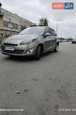 Мінівен Renault Megane Scenic 2010 в 
