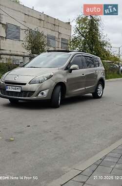 Мінівен Renault Megane Scenic 2010 в 