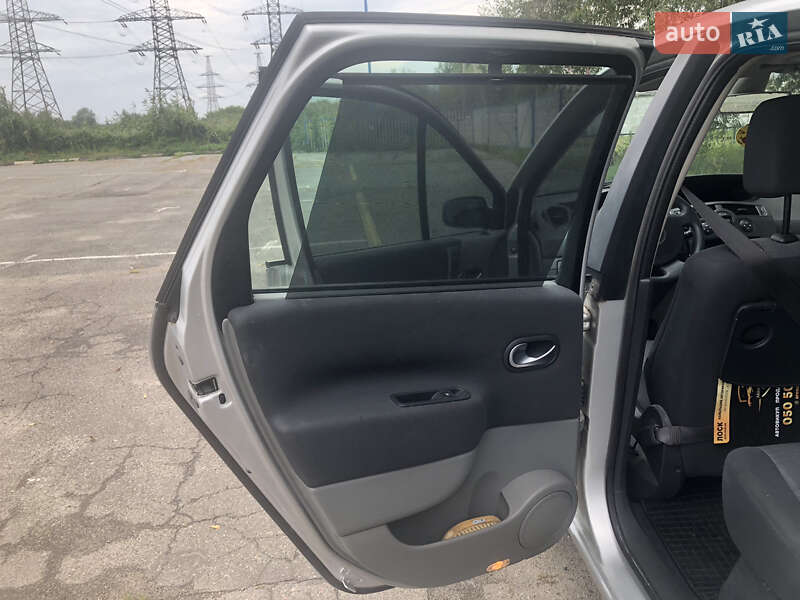 Минивэн Renault Megane Scenic 2006 в Харькове фото 7 Минивэн Renault Megane Scenic 2006 в Харькове