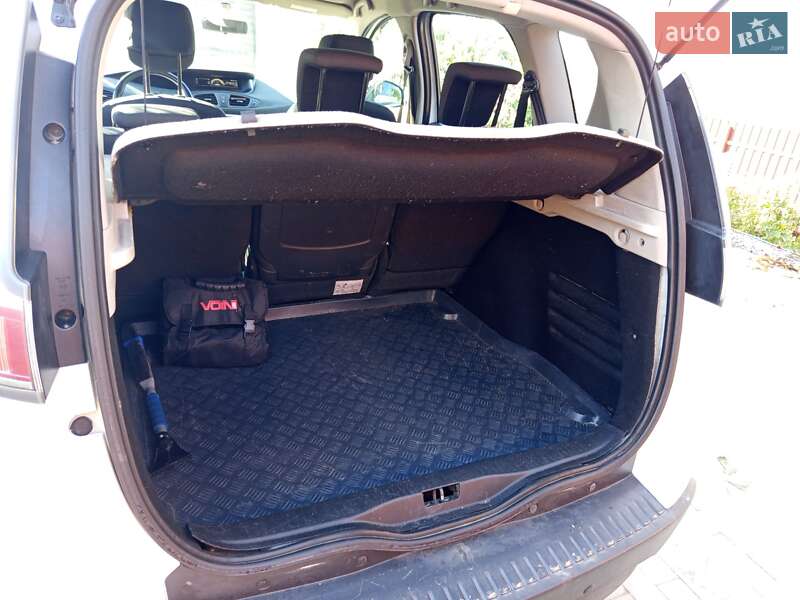 Минивэн Renault Megane Scenic 2013 в Киеве фото 7 Минивэн Renault Megane Scenic 2013 в Киеве