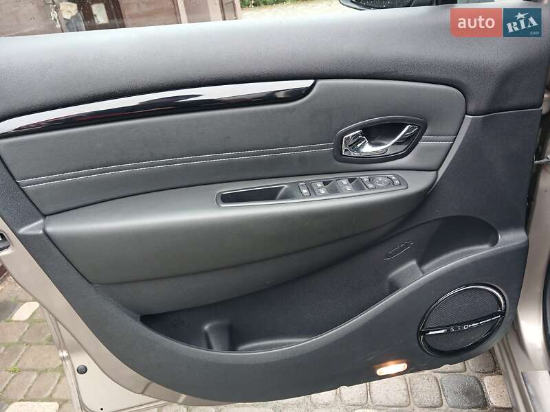 Мінівен Renault Megane Scenic 2012 в Ходореві