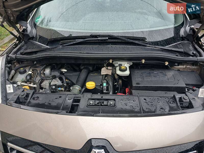 Мінівен Renault Megane Scenic 2012 в Ходореві