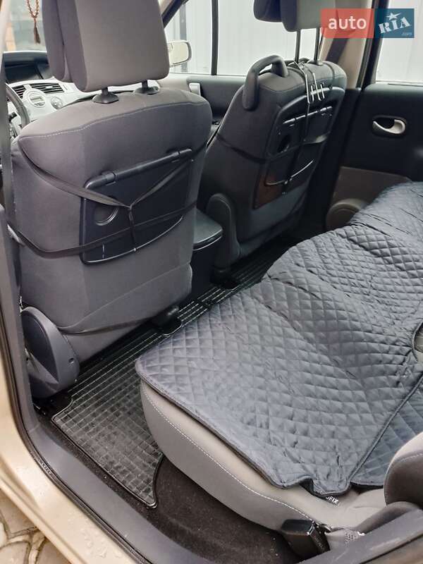 Минивэн Renault Megane Scenic 2009 в Коростене