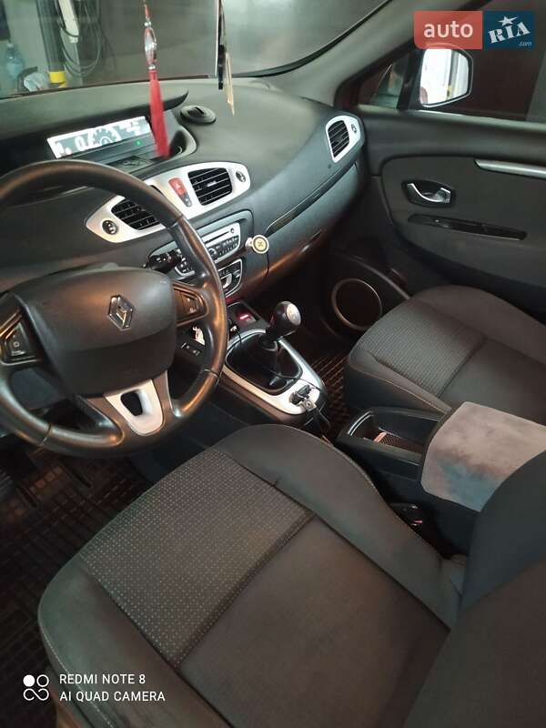 Мінівен Renault Megane Scenic 2009 в Мукачевому