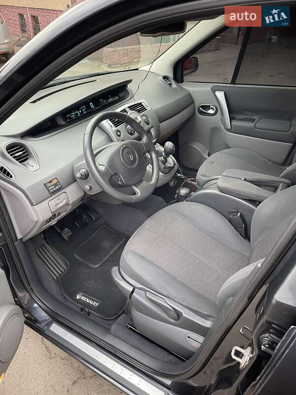 Минивэн Renault Megane Scenic 2007 в Владимире