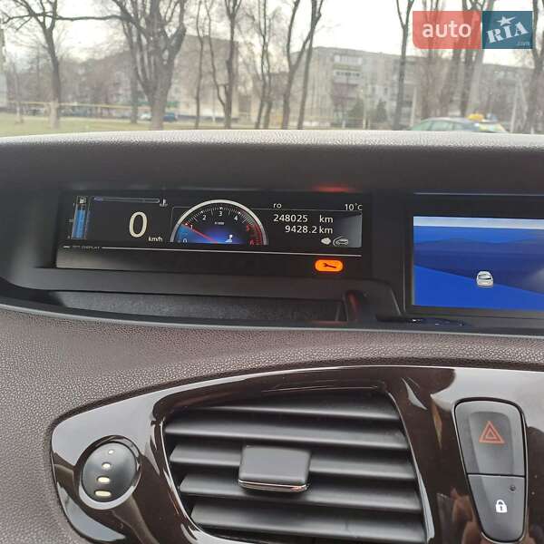 Минивэн Renault Megane Scenic 2013 в Синельниково