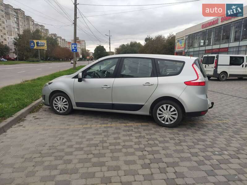 Минивэн Renault Megane Scenic 2010 в Каменец-Подольском