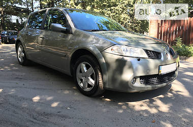 смотреть продажу автомобилей renault megane смотреть продажу автомобилей renault megane