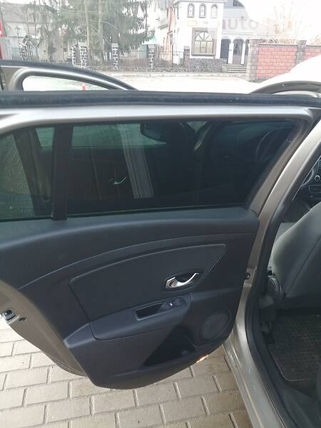 Універсал Renault Megane 2010 в Радивиліві фото 12 Універсал Renault Megane 2010 в Радивиліві