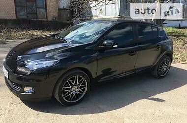 Хетчбек Renault Megane 2012 в 