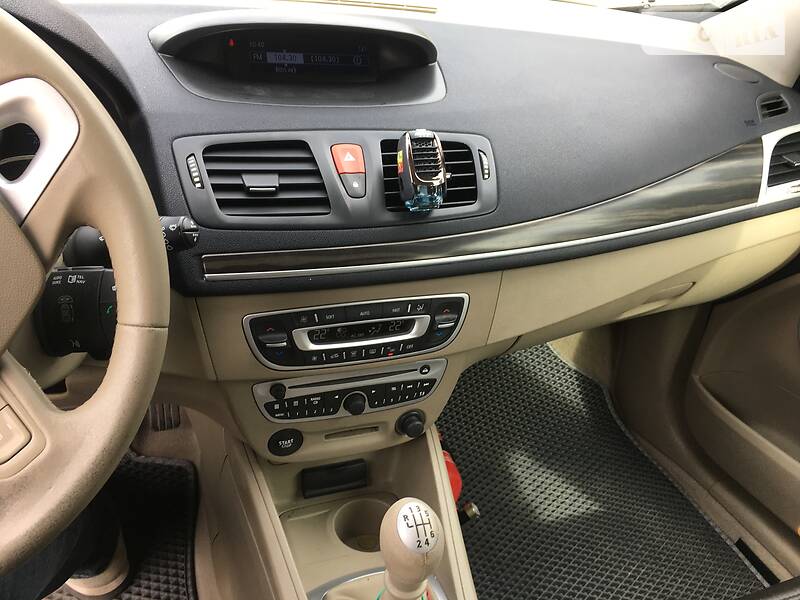 Універсал Renault Megane 2010 в Вараші фото 10 Універсал Renault Megane 2010 в Вараші