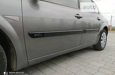 Седан Renault Megane 2004 в 
