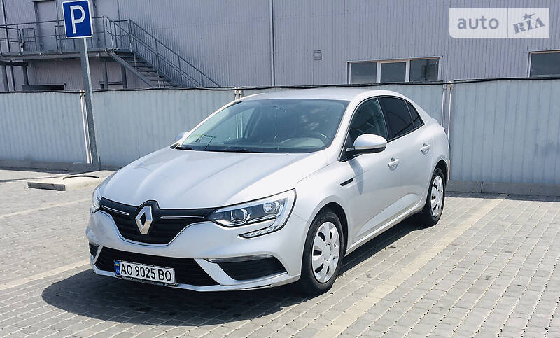 Седан Renault Megane 2017 в Мукачево