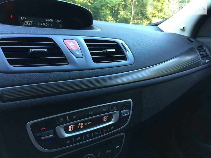 Універсал Renault Megane 2010 в Самборі фото 3 Універсал Renault Megane 2010 в Самборі