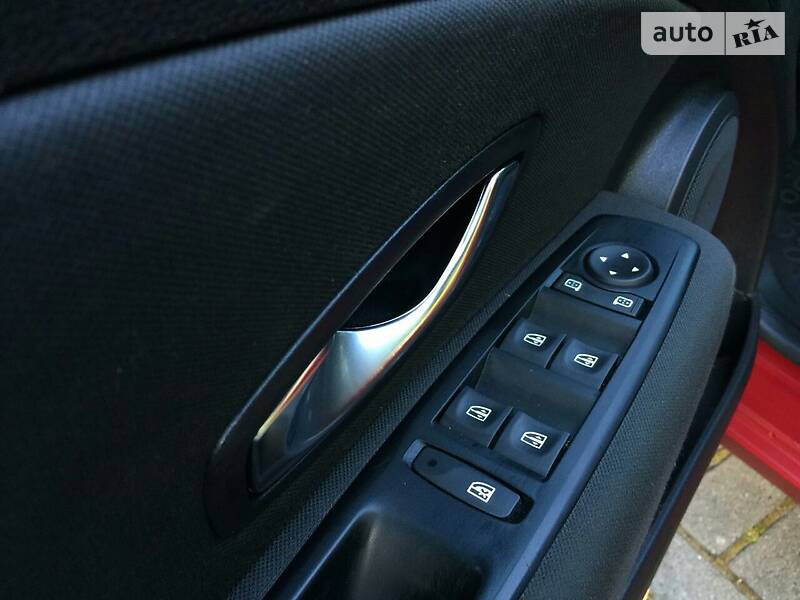 Універсал Renault Megane 2010 в Самборі фото 13 Універсал Renault Megane 2010 в Самборі