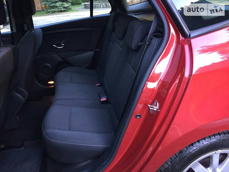 Універсал Renault Megane 2010 в Самборі фото 31 Універсал Renault Megane 2010 в Самборі