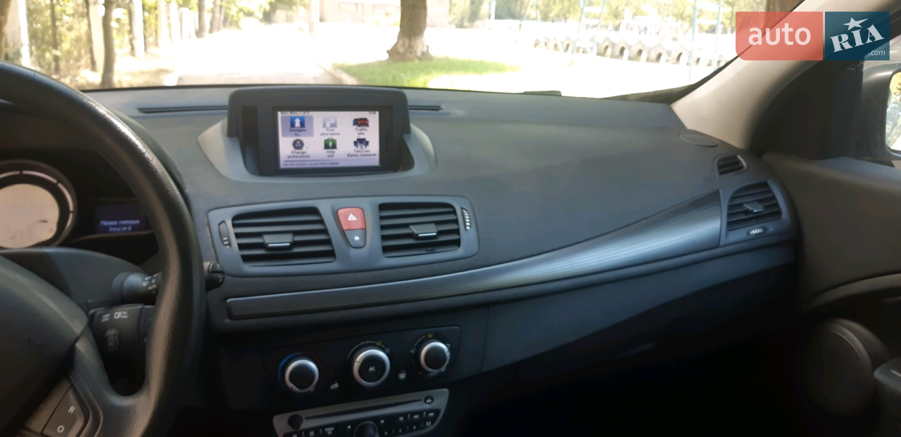 2010 Renault Megane - мініатюра 17