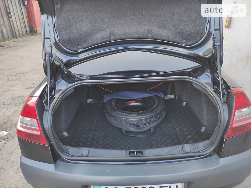 Седан Renault Megane 2007 в Києві