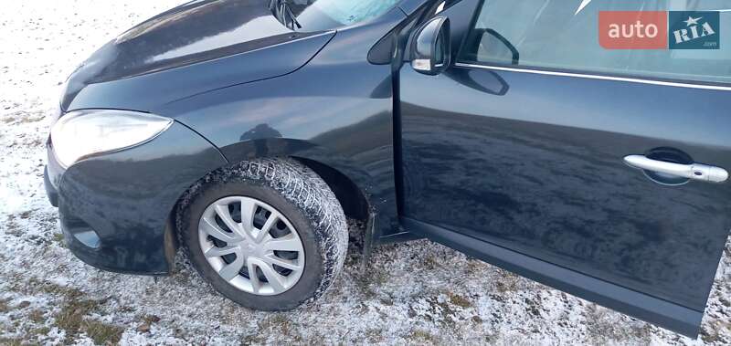 Универсал Renault Megane 2011 в Ивано-Франковске фото 3 Универсал Renault Megane 2011 в Ивано-Франковске