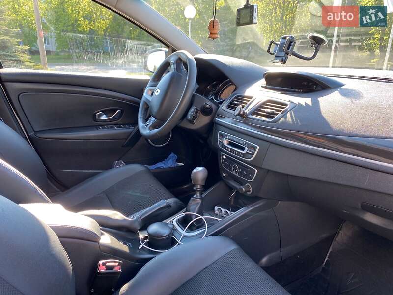 Универсал Renault Megane 2010 в Луцке фото 13 Универсал Renault Megane 2010 в Луцке