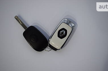 Хэтчбек Renault Megane 2016 в 