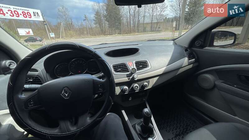 Хэтчбек Renault Megane 2010 в Трускавце фото 24 Хэтчбек Renault Megane 2010 в Трускавце