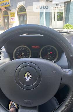 Седан Renault Megane 2004 в Киеве