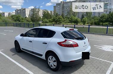 Хэтчбек Renault Megane 2021 в 