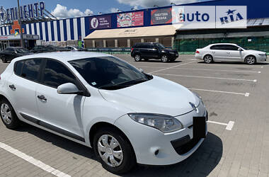 Хэтчбек Renault Megane 2021 в 