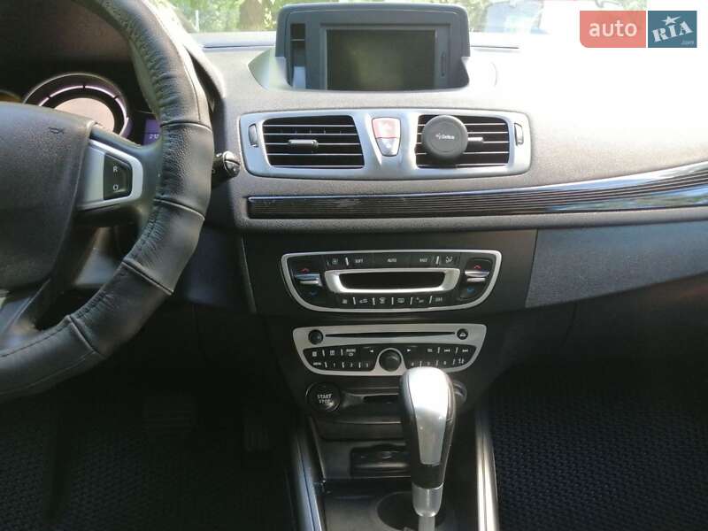 Универсал Renault Megane 2011 в Ладыжине фото 14 Универсал Renault Megane 2011 в Ладыжине
