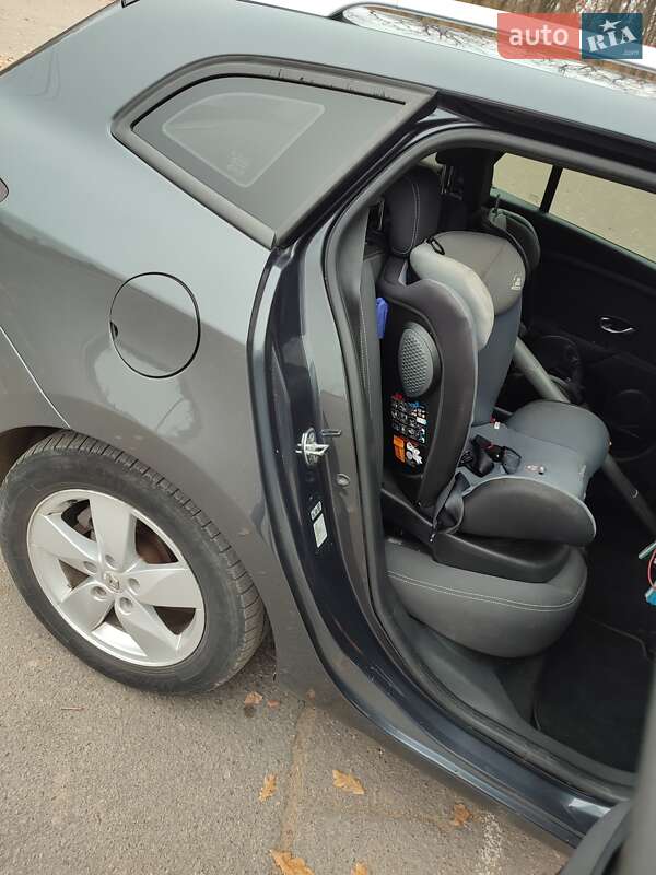 Универсал Renault Megane 2010 в Умани фото 153 Универсал Renault Megane 2010 в Умани