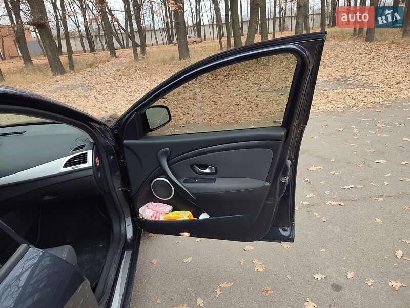 Универсал Renault Megane 2010 в Умани фото 155 Универсал Renault Megane 2010 в Умани